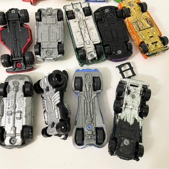 Lot of 23 Die-Cast Toy Cars Hot Wheels Matchbox Assorted Lot - Picture 11 of 16